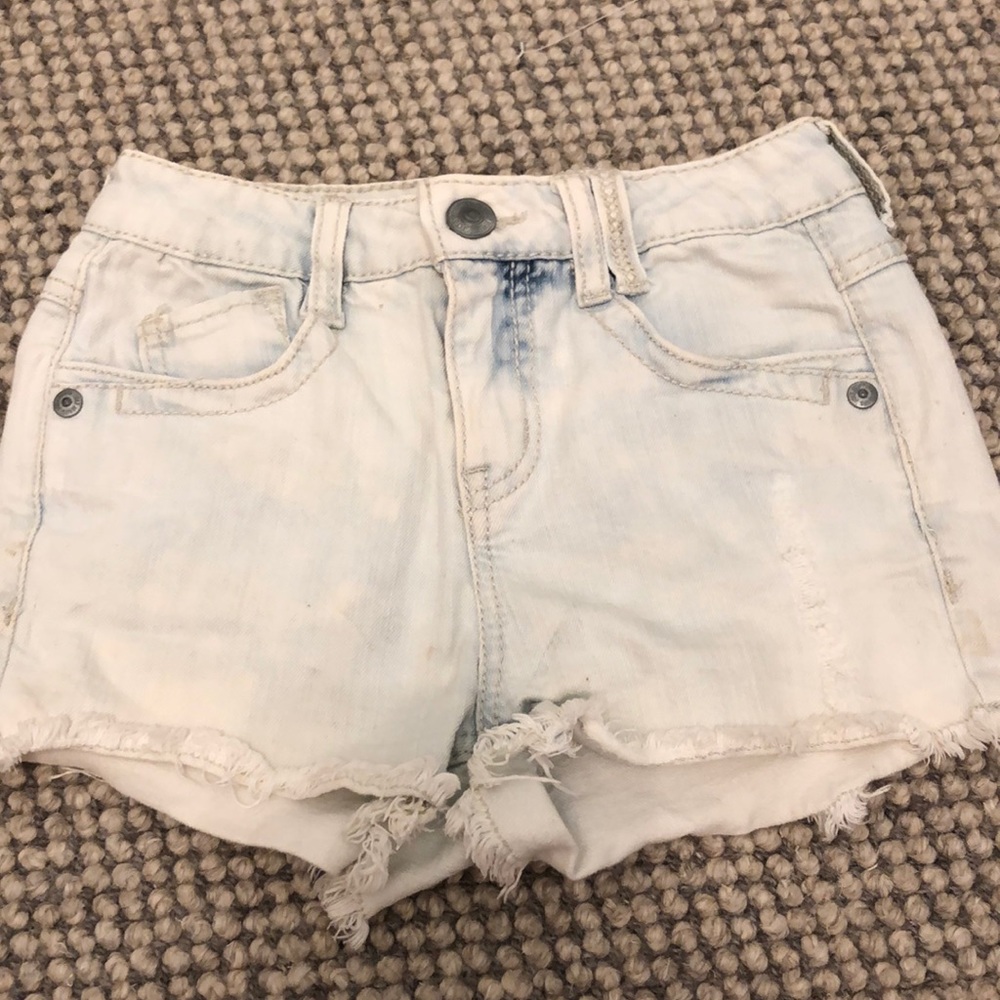 Light wash jean shorts